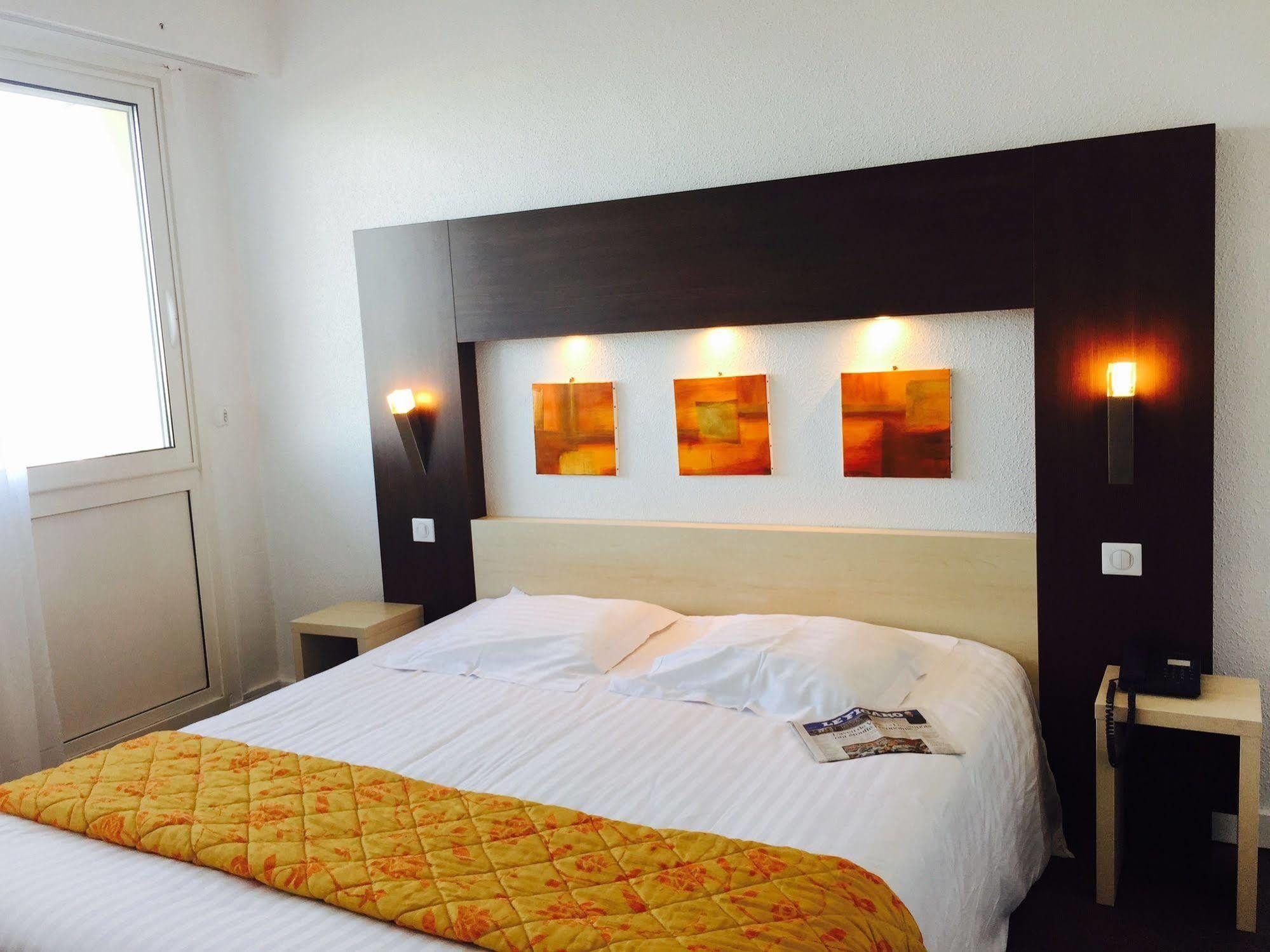 Hotel Windsor Contact Hotel ดิเอป ภายนอก รูปภาพ